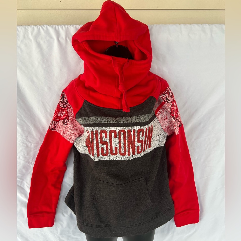 Rivalry Wisconsin Badgers Gray‎ / Black / Red Hoodie